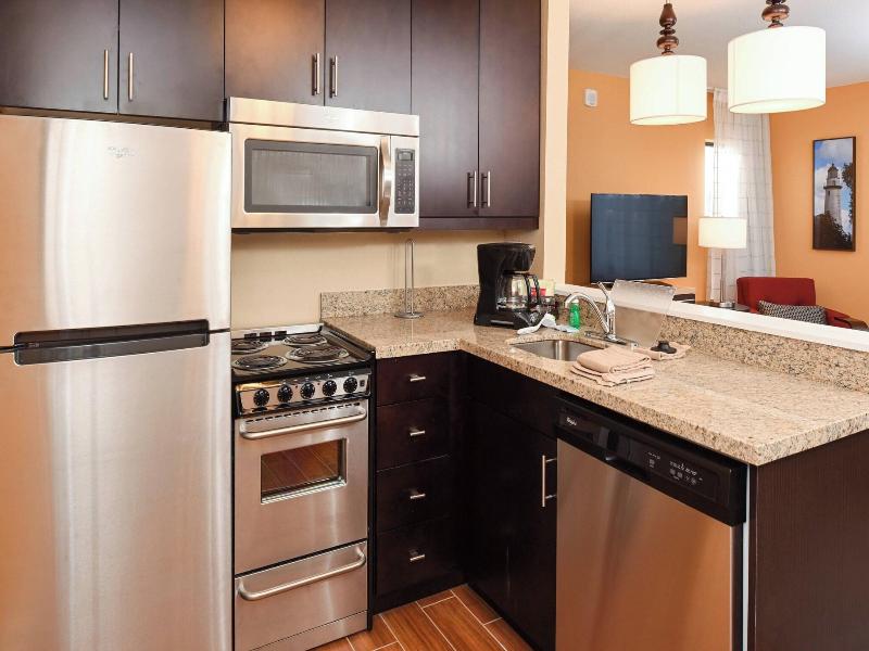 Towneplace Suites Detroit Commerce image