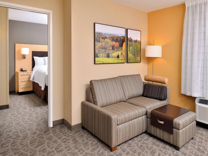 Towneplace Suites Detroit Commerce image