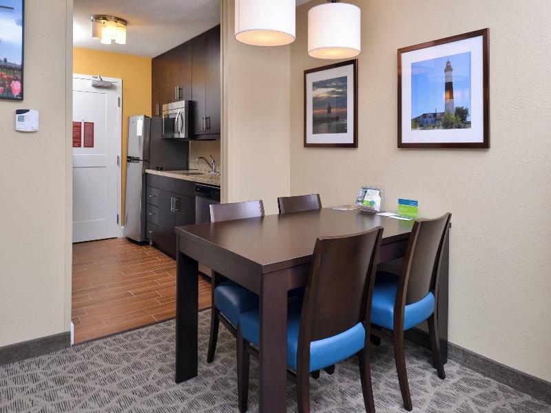 Towneplace Suites Detroit Commerce image