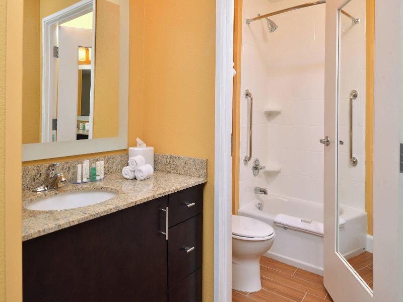 Towneplace Suites Detroit Commerce image