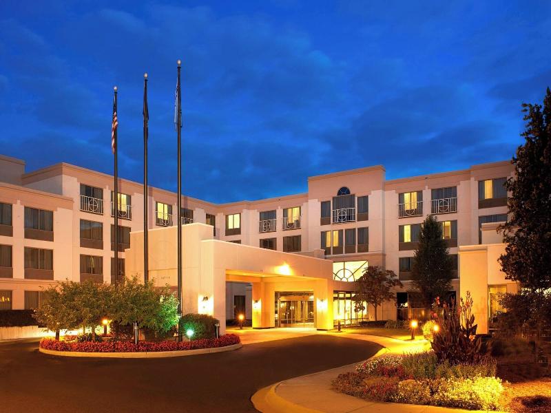 Detroit Metro Airport Marriott image