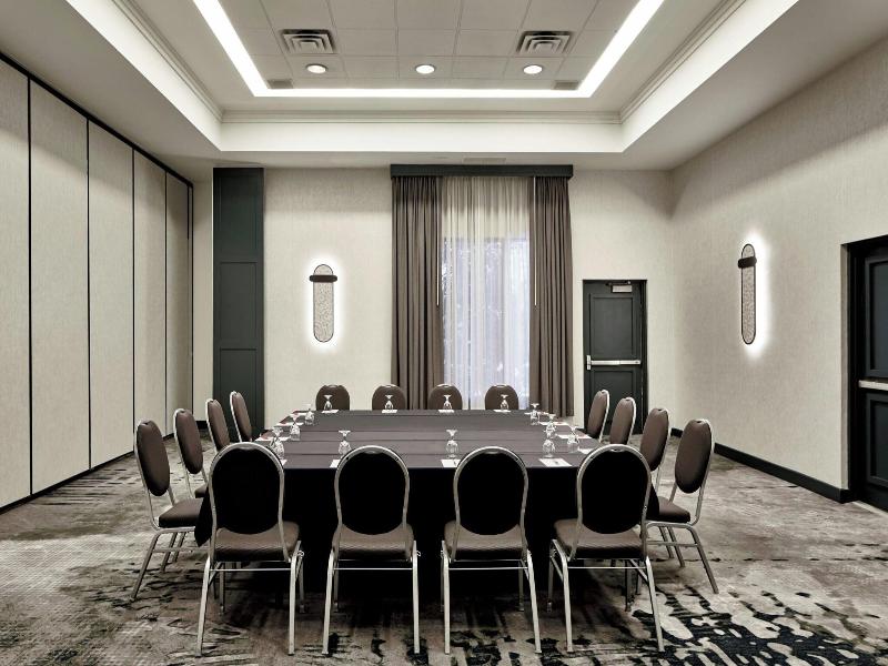 Detroit Metro Airport Marriott image