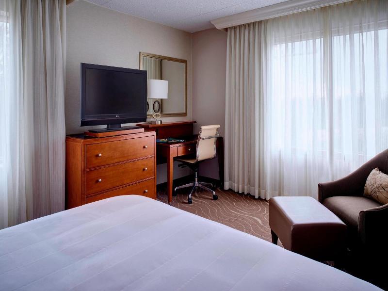 Detroit Metro Airport Marriott image
