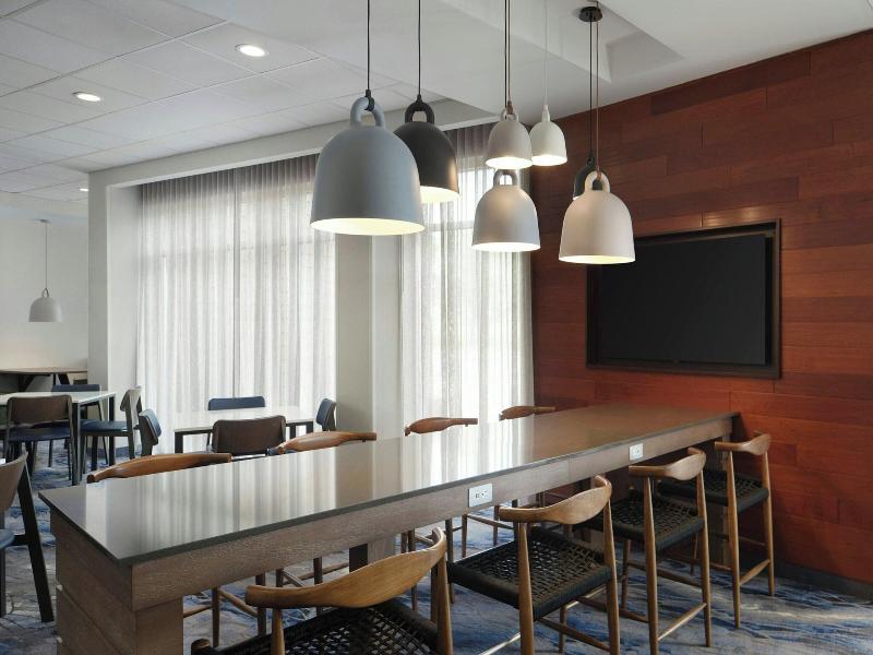 Fairfield Inn & Suites Niagara Falls image