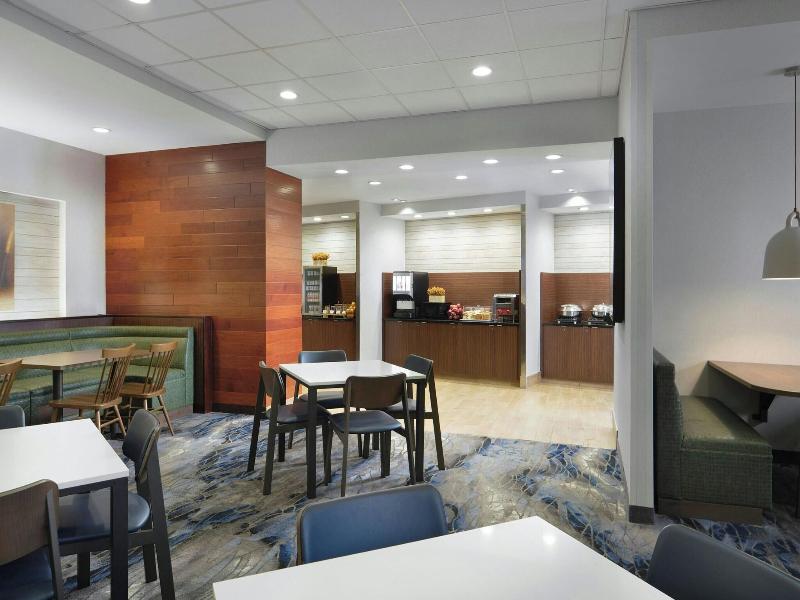 Fairfield Inn & Suites Niagara Falls image