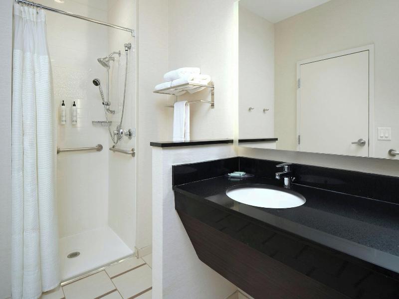 Fairfield Inn & Suites Niagara Falls image