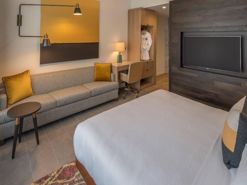 Hi-Lo Hotel, Autograph Collection image