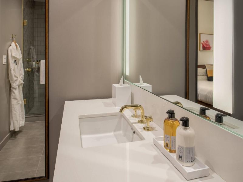 Hi-Lo Hotel, Autograph Collection image