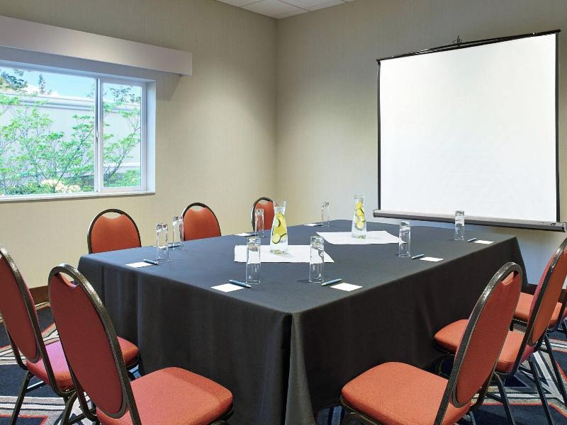 Four Points By Sheraton Bellingham H & Conference image