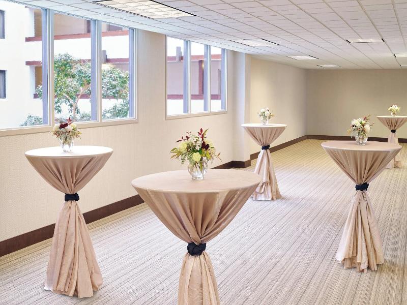Four Points By Sheraton Bellingham H & Conference image