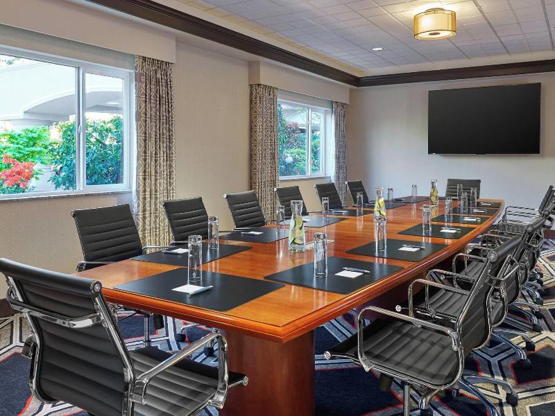 Four Points By Sheraton Bellingham H & Conference image
