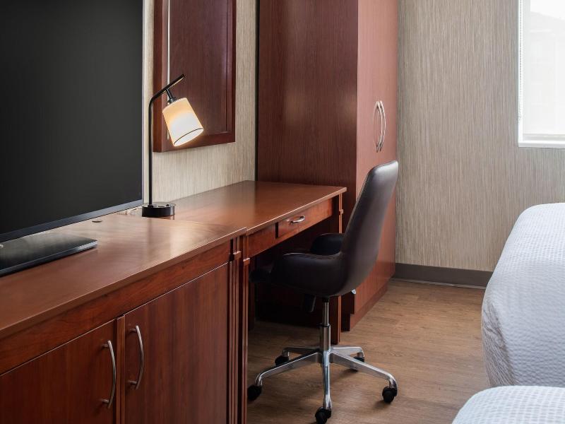 Four Points By Sheraton Bellingham H & Conference image