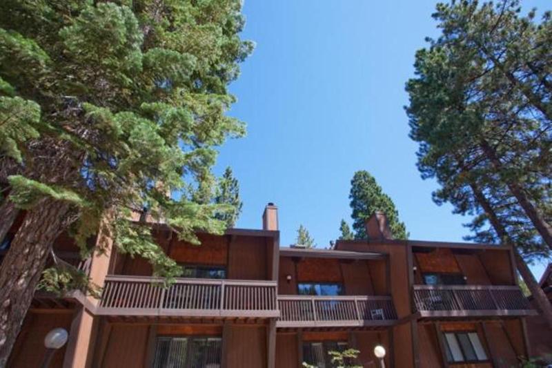 Club Tahoe image