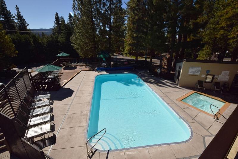 Club Tahoe image