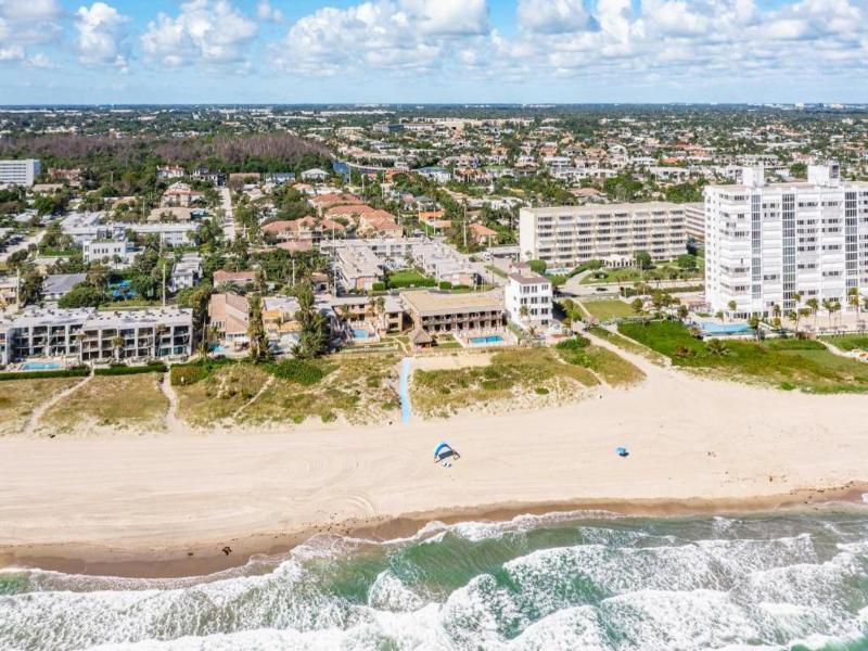 Emerald Seas Beach Club image