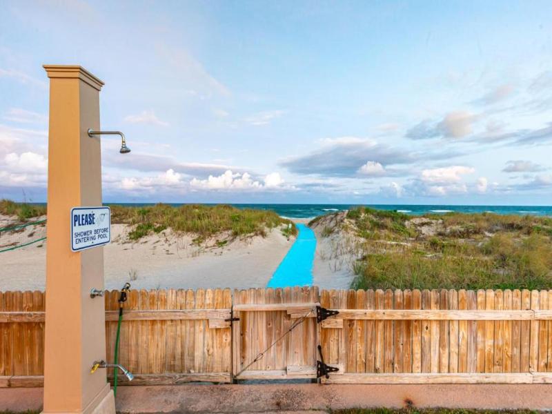 Emerald Seas Beach Club image