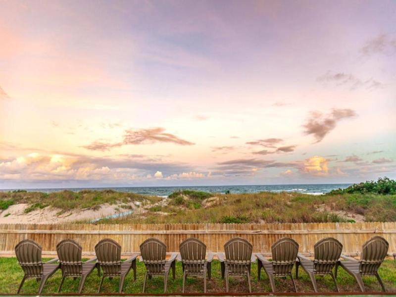 Emerald Seas Beach Club image