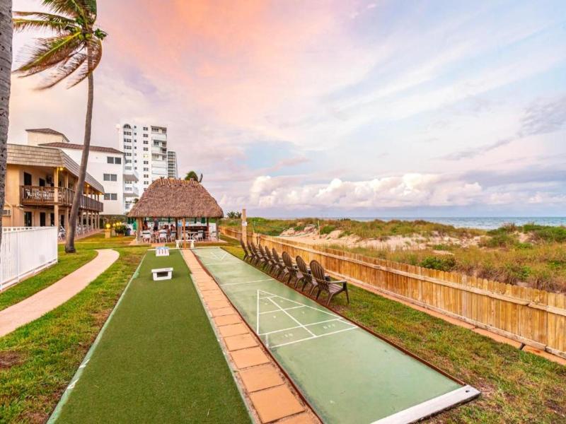 Emerald Seas Beach Club image