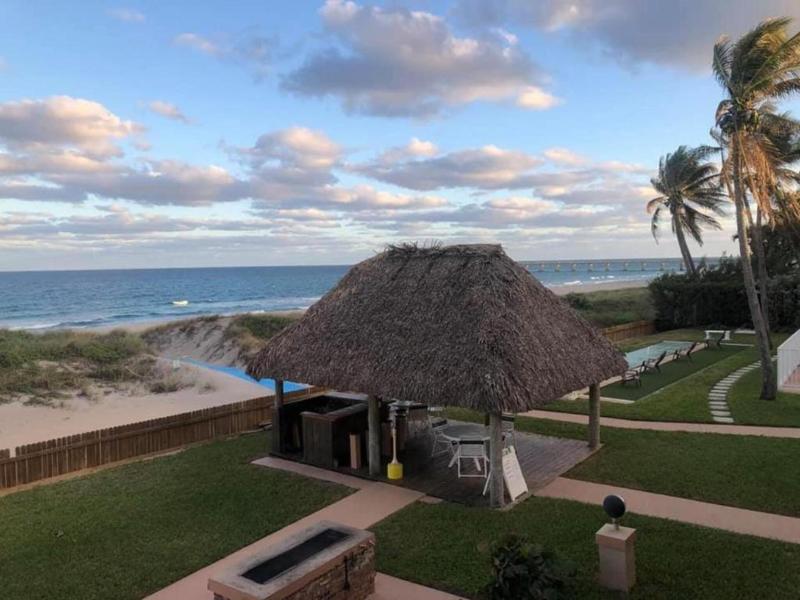Emerald Seas Beach Club image