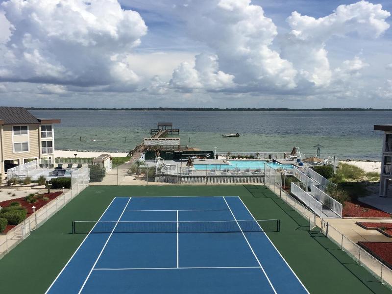Holiday Beach Resort-Soundside — general view