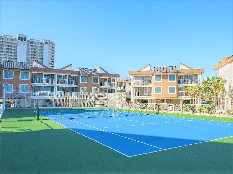 Holiday Beach Resort-Soundside