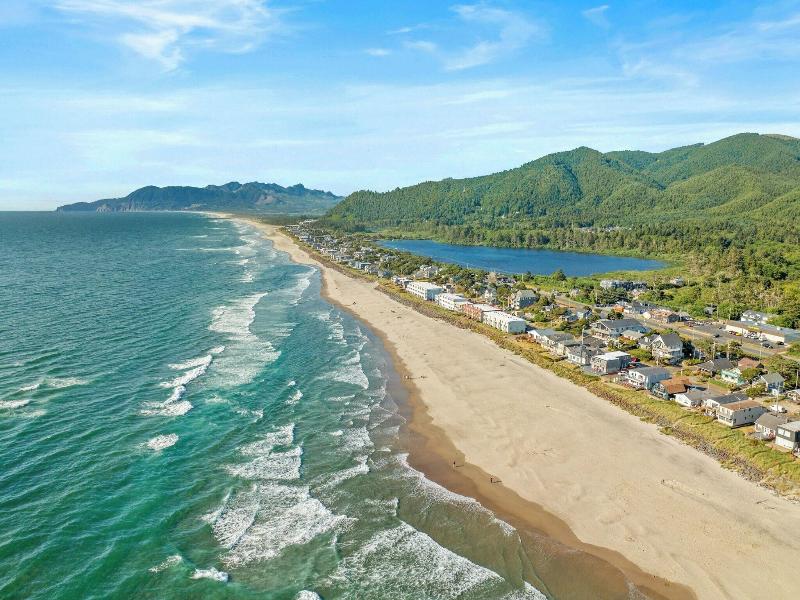 Rockaway Beach Resort image
