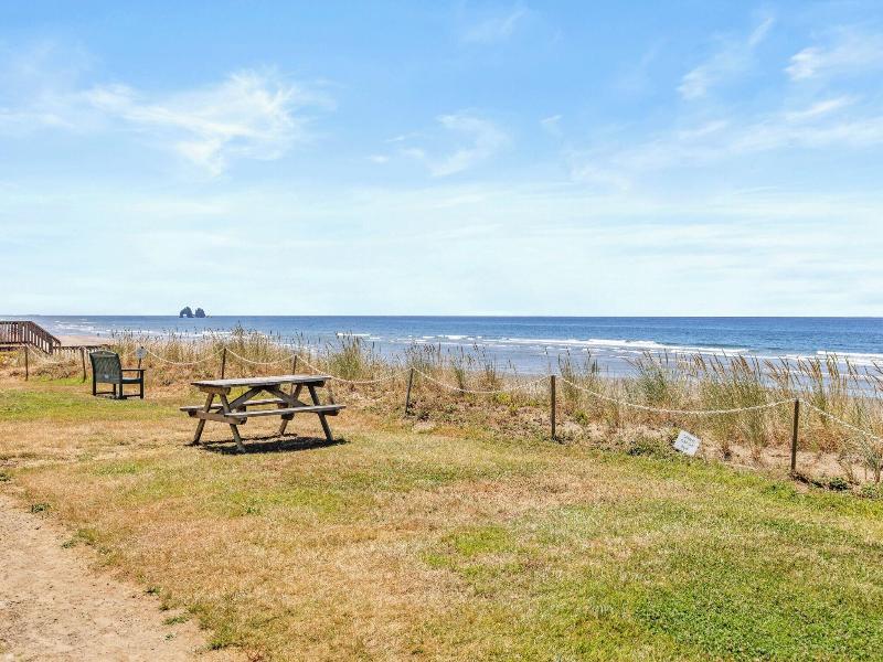 Rockaway Beach Resort image