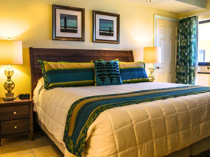 Hollywood Sands Resort image