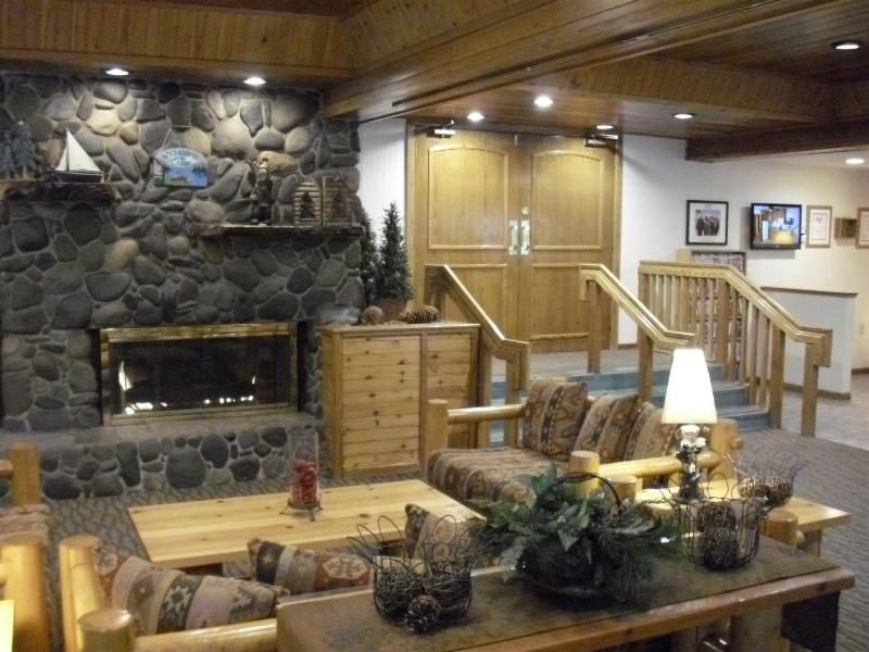 Tahoe Beach & Ski Club image