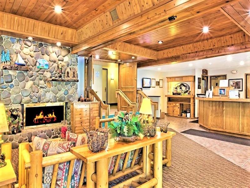 Tahoe Beach & Ski Club image