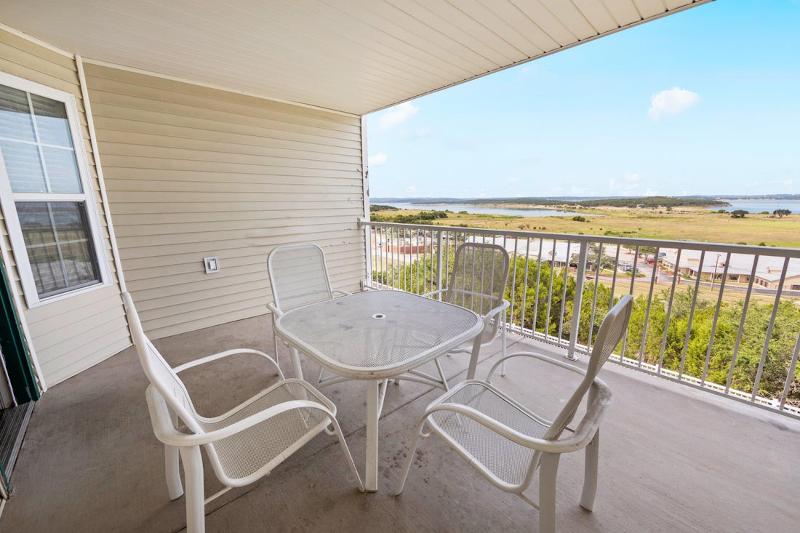 Holiday Inn Club Vac Hill Country Resort at Canon image