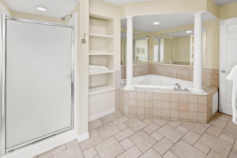 Holiday Inn Club Vac Hill Country Resort at Canon image