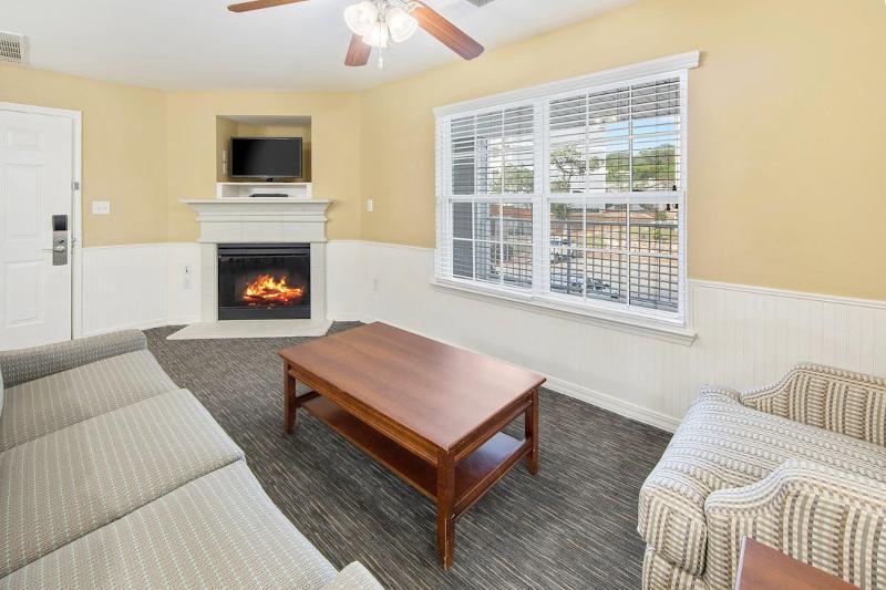 Holiday Inn Club Vac Hill Country Resort at Canon image