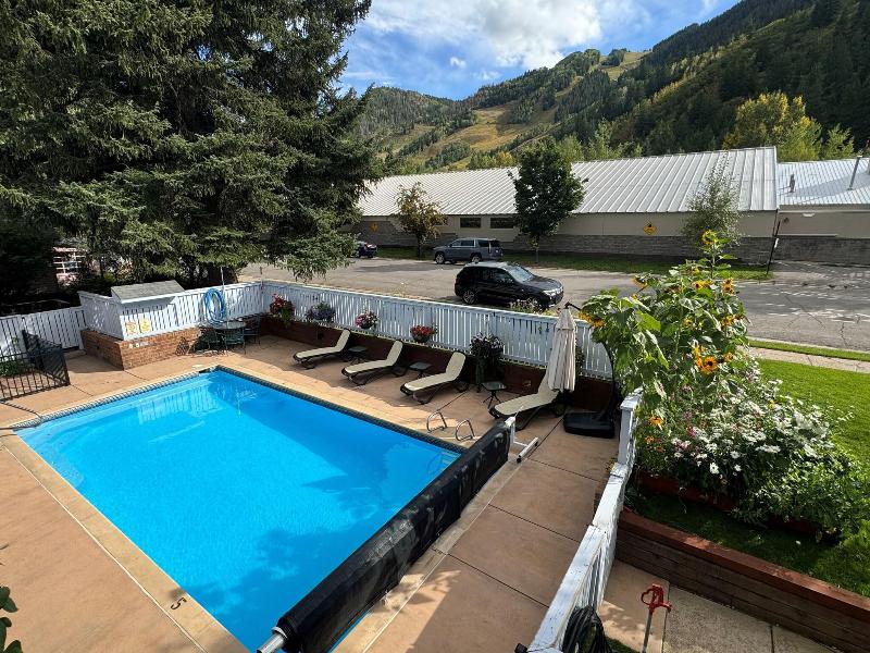 Shadow Mountain Lodge at Aspen