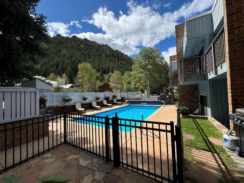 Shadow Mountain Lodge at Aspen