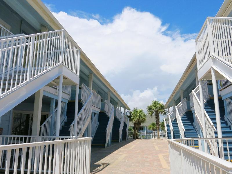 New Smyrna Waves By Exploria Resorts image