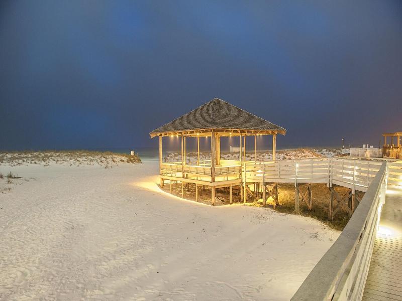 Holiday Beach Resort-Destin