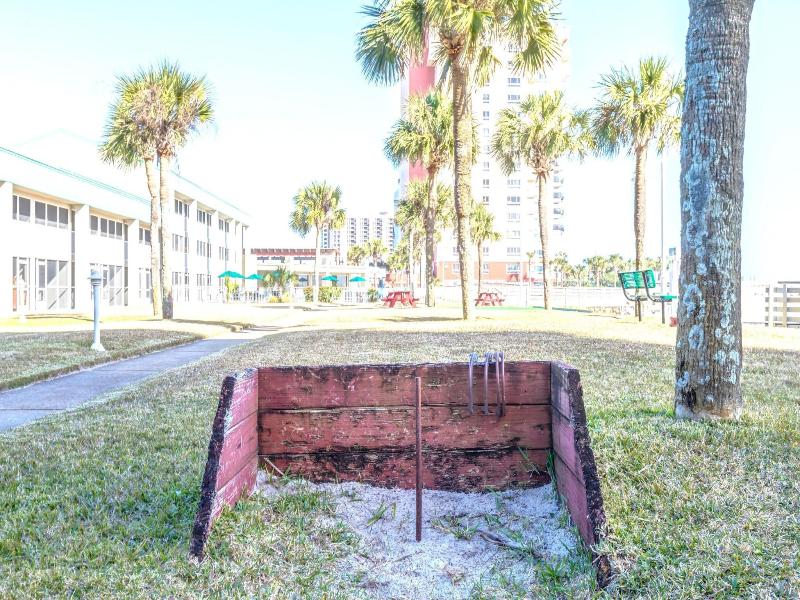 Holiday Beach Resort-Destin