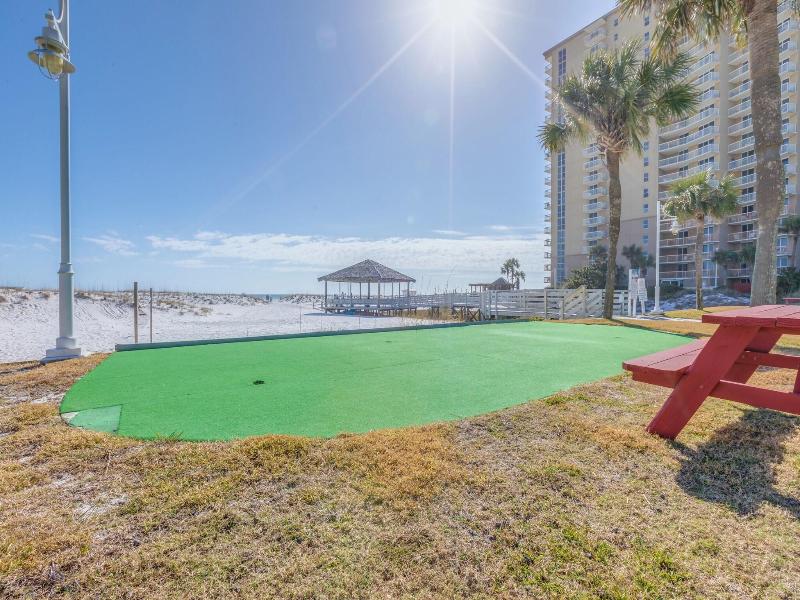 Holiday Beach Resort-Destin — photo 3