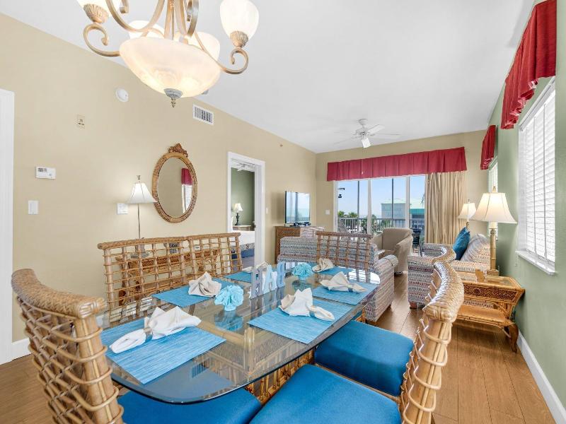 Holiday Beach Resort-Destin