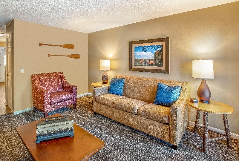 Holiday Inn Club Vacations Oak 'n Spruce Resort image