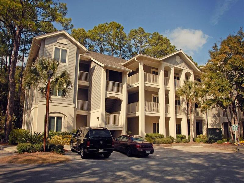 Island Links Resort image