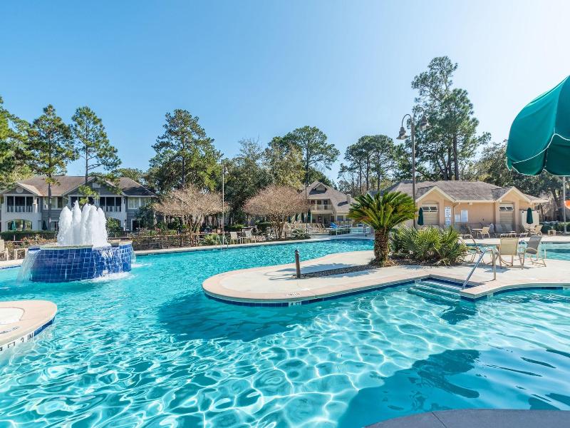 Island Links Resort image