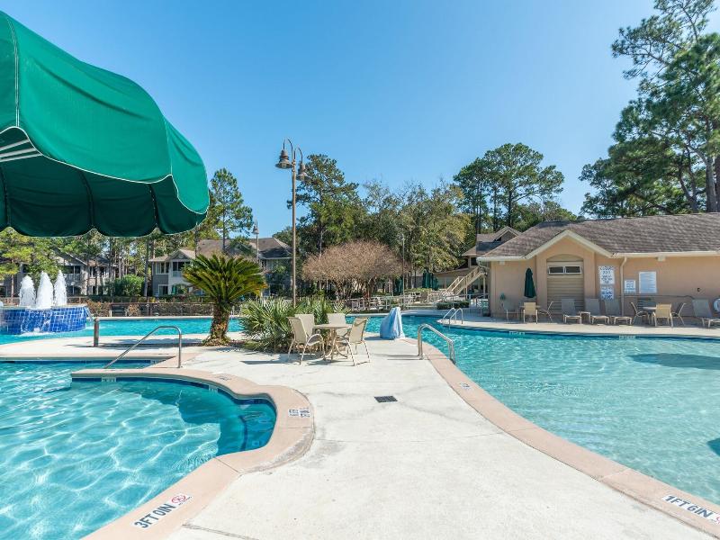 Island Links Resort image