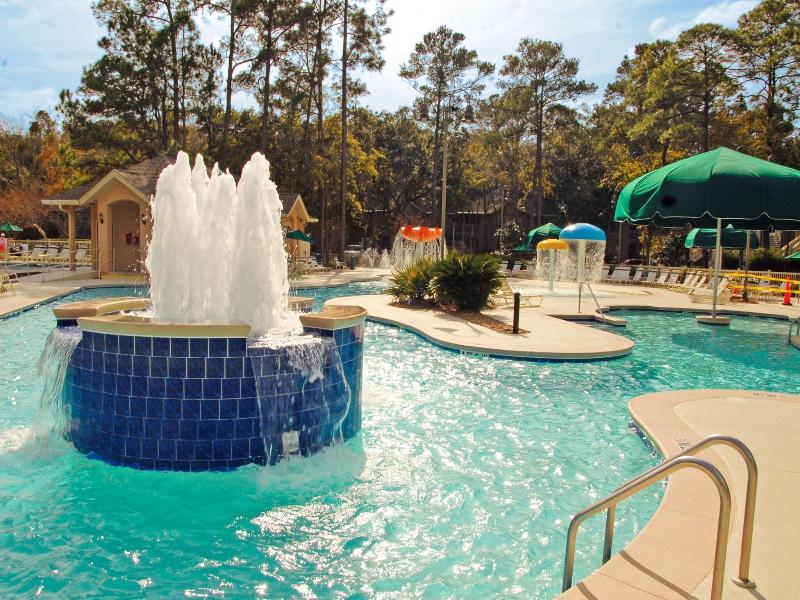 Island Links Resort image