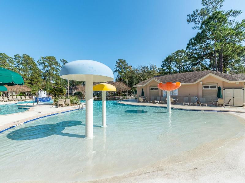 Island Links Resort image