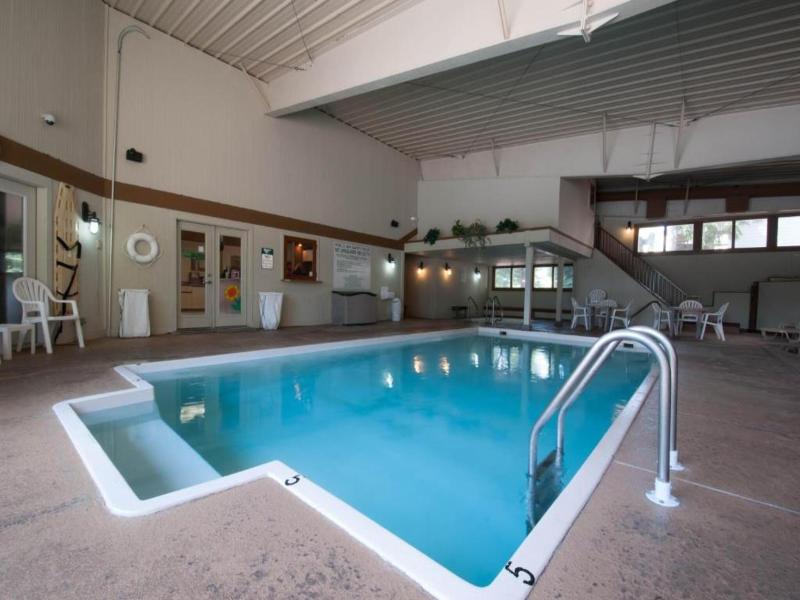 Meadow Lake Golf and Ski Resort image