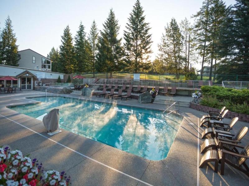 Meadow Lake Golf and Ski Resort image