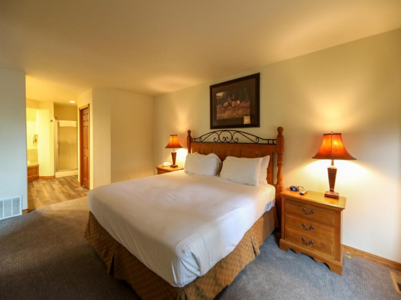 Meadow Lake Golf and Ski Resort image
