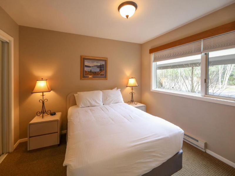 Meadow Lake Golf and Ski Resort image